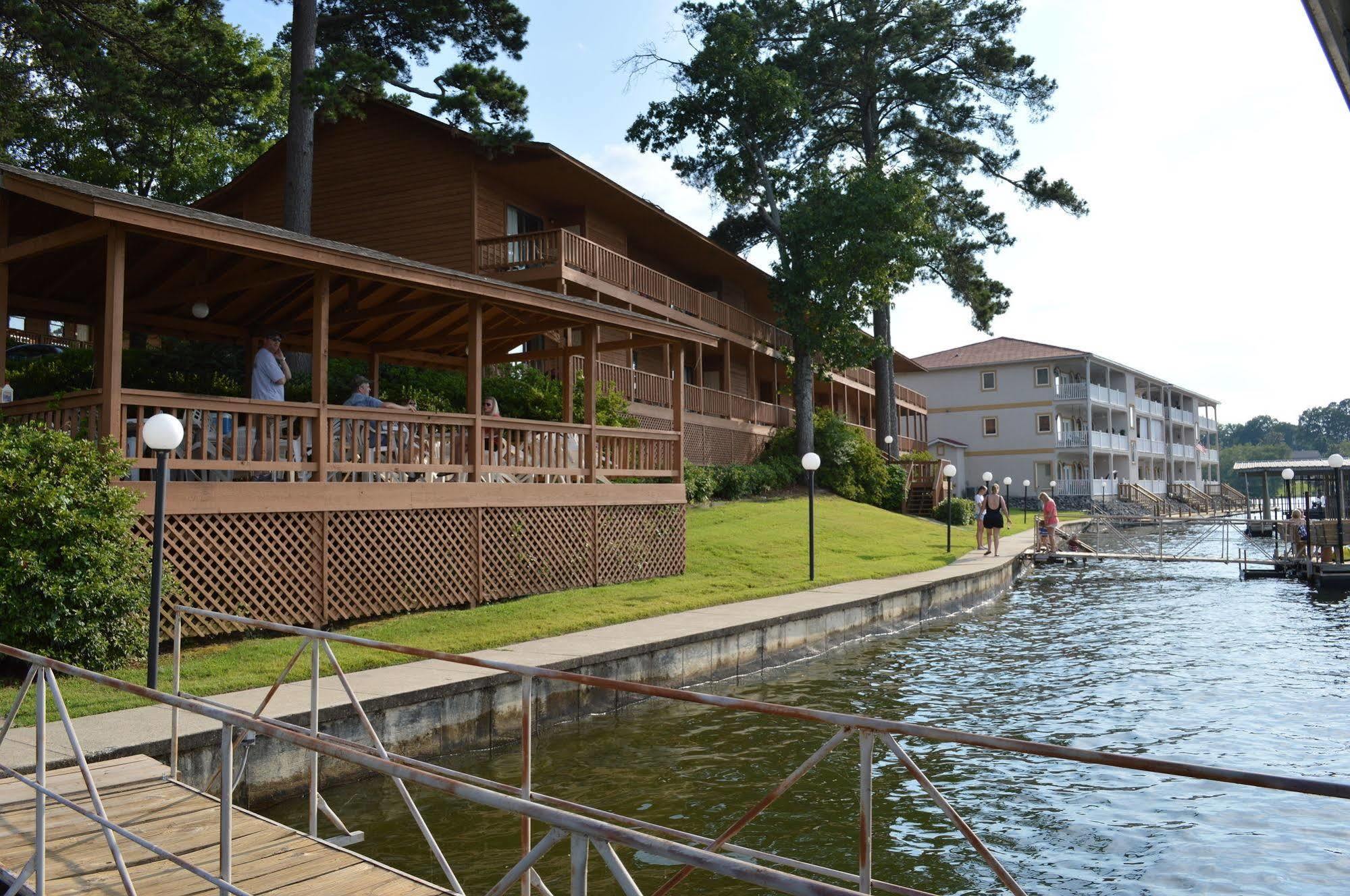 Country Inn Lake Resort Hot Springs Zewnętrze zdjęcie
